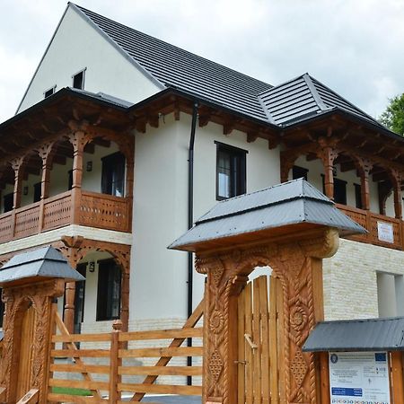 Pensiunea Armonia Văleni エクステリア 写真